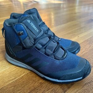 Adidas Terrex AX2R Climaproof Hiking Boots Men’s 6 Navy/Black (USED ONCE ONLY!)